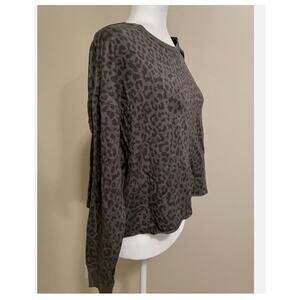 Thread & Supply Women's Green Leopard Print Long Sleeve Cropped Top Sz Medium